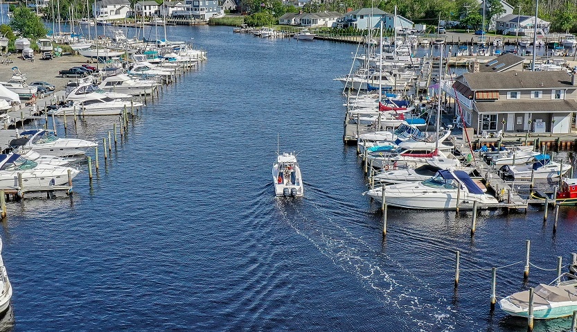 Boating accidents in rhode island are common during the summer months