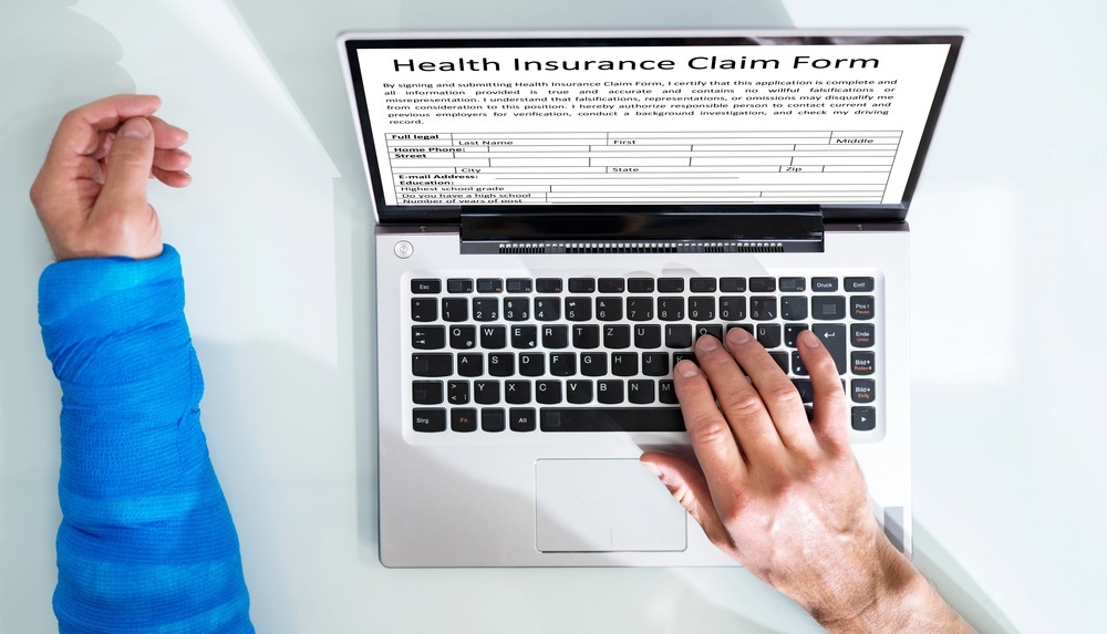 workers comp vs personal injury person trying to figure out which they qualify for online